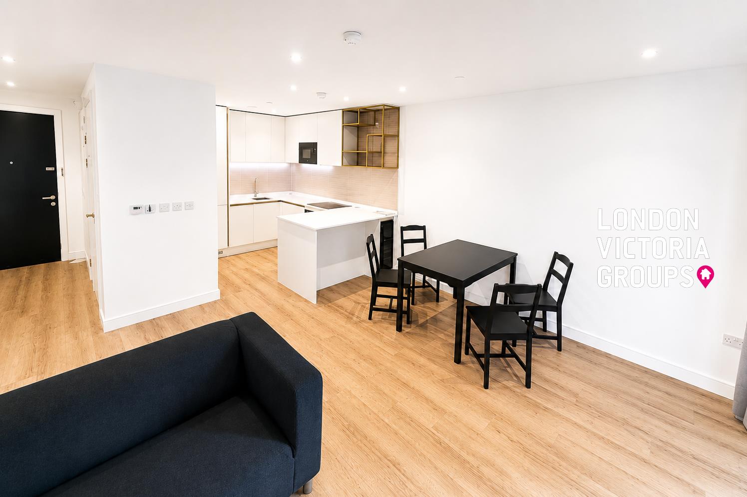 1 bed property in Waterview House, 12 Quay Walk, London